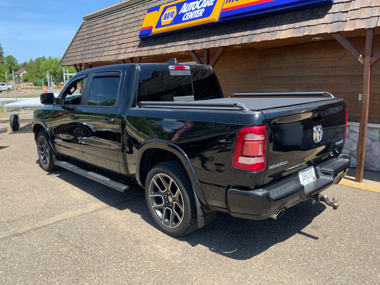 RAM 1500 Laramie Crew Cab SWB 4WD 2019