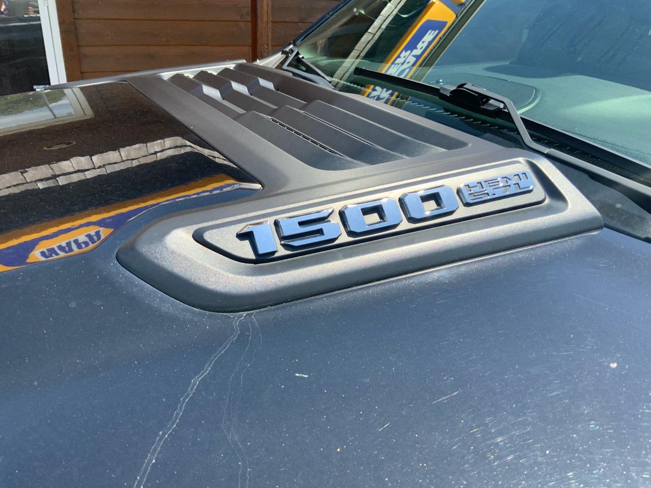 RAM 1500 Laramie Crew Cab SWB 4WD 2019