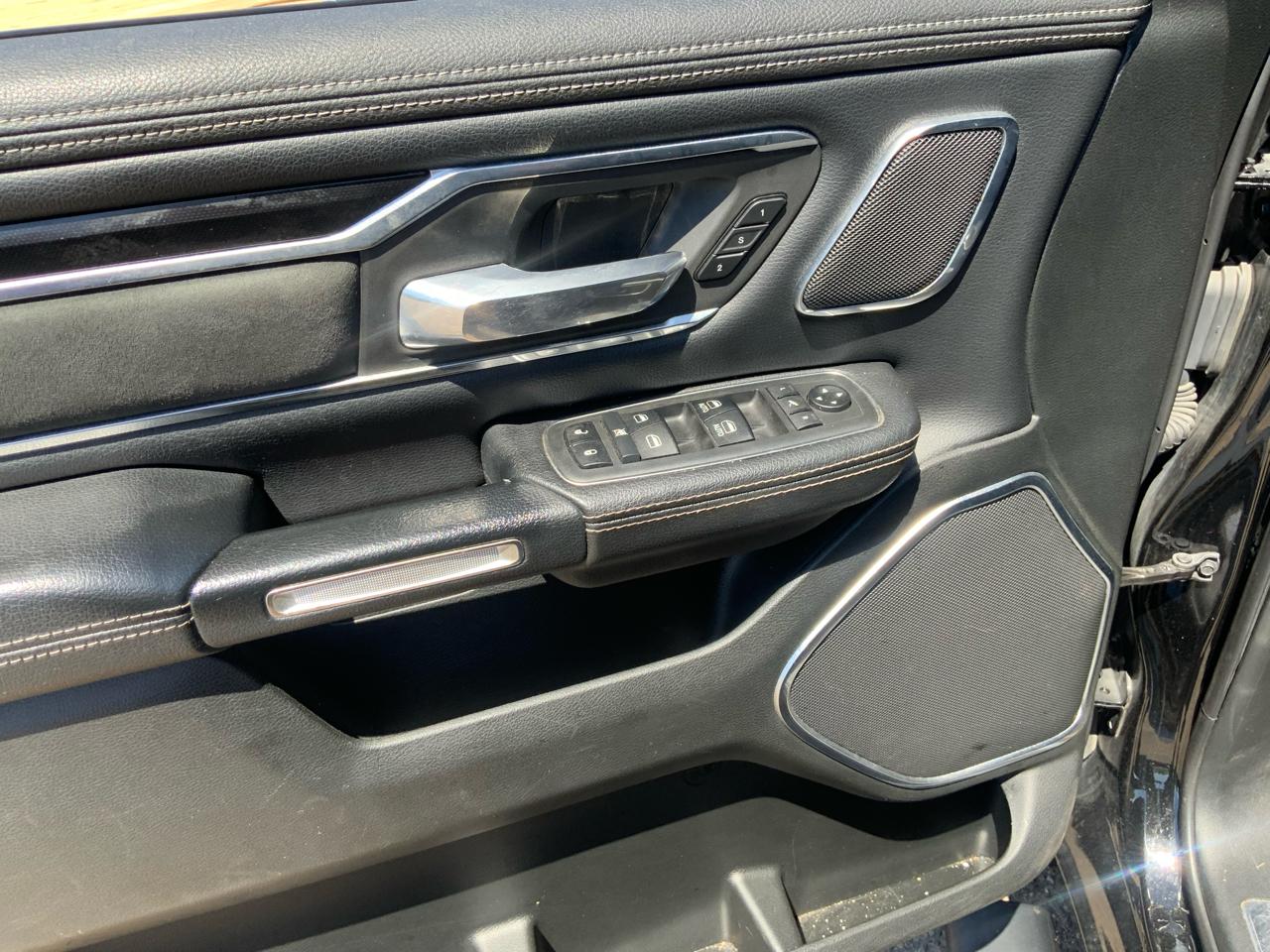 RAM 1500 Laramie Crew Cab SWB 4WD 2019
