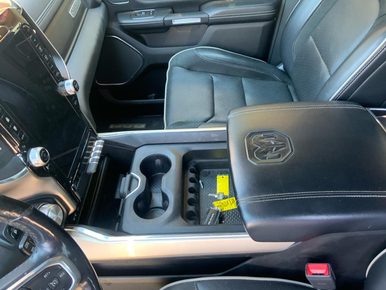 RAM 1500 Laramie Crew Cab SWB 4WD 2019