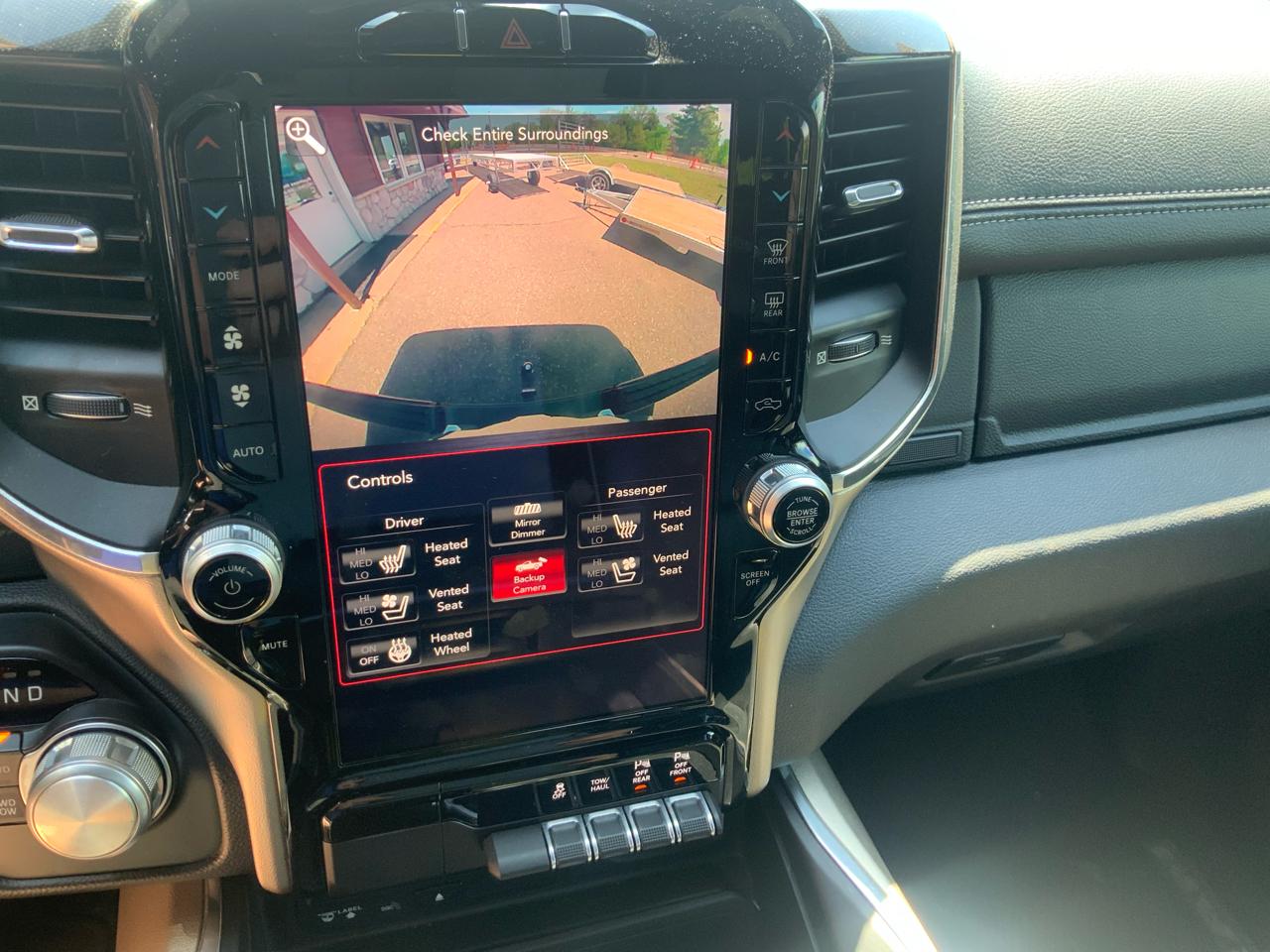 RAM 1500 Laramie Crew Cab SWB 4WD 2019