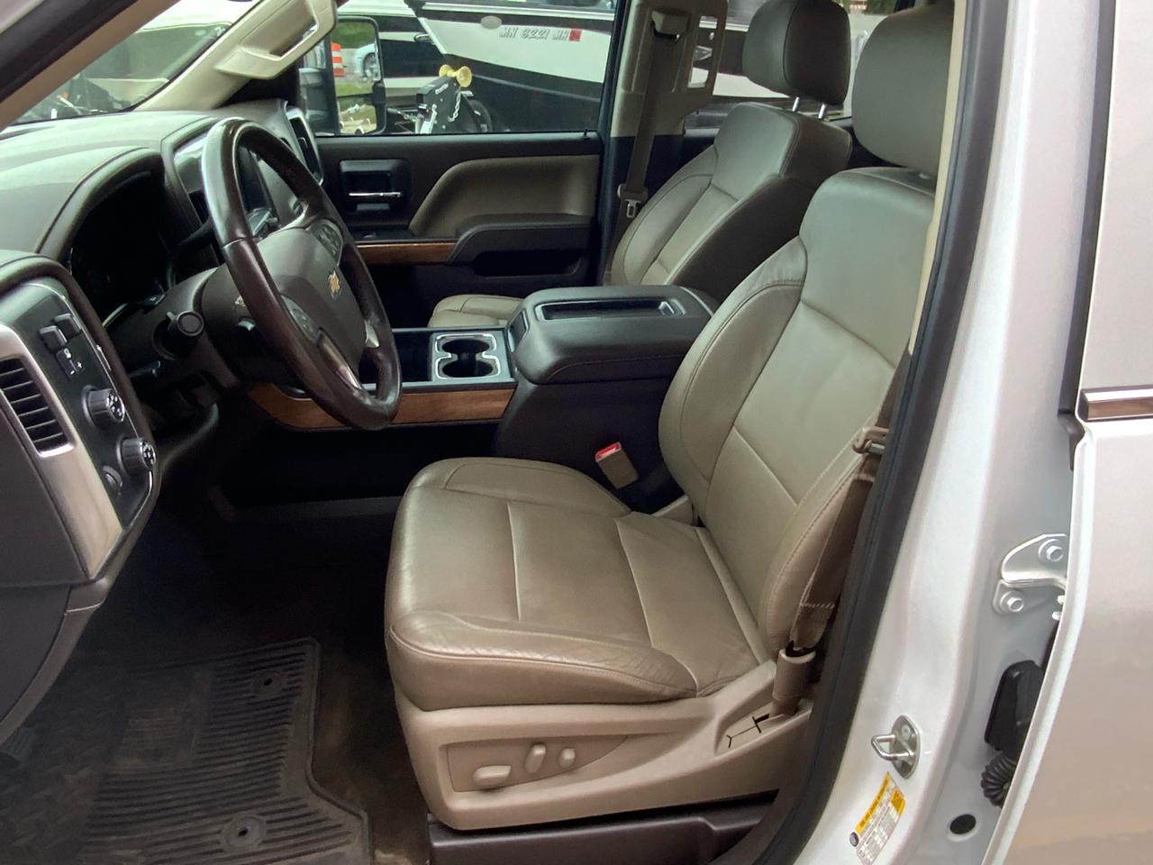 Chevrolet Silverado 1500 LTZ Double Cab Short Box 4WD 2015