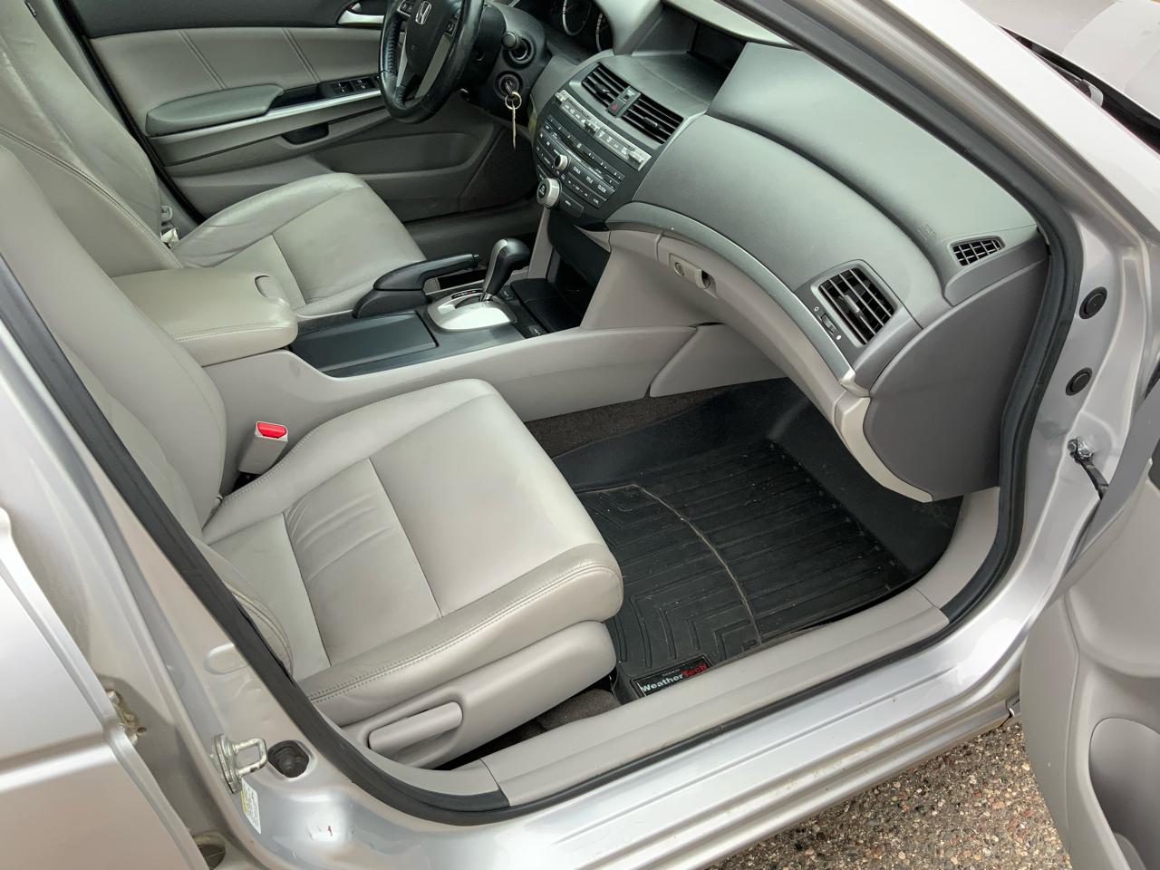 Honda Accord EX-L Sedan AT 2010