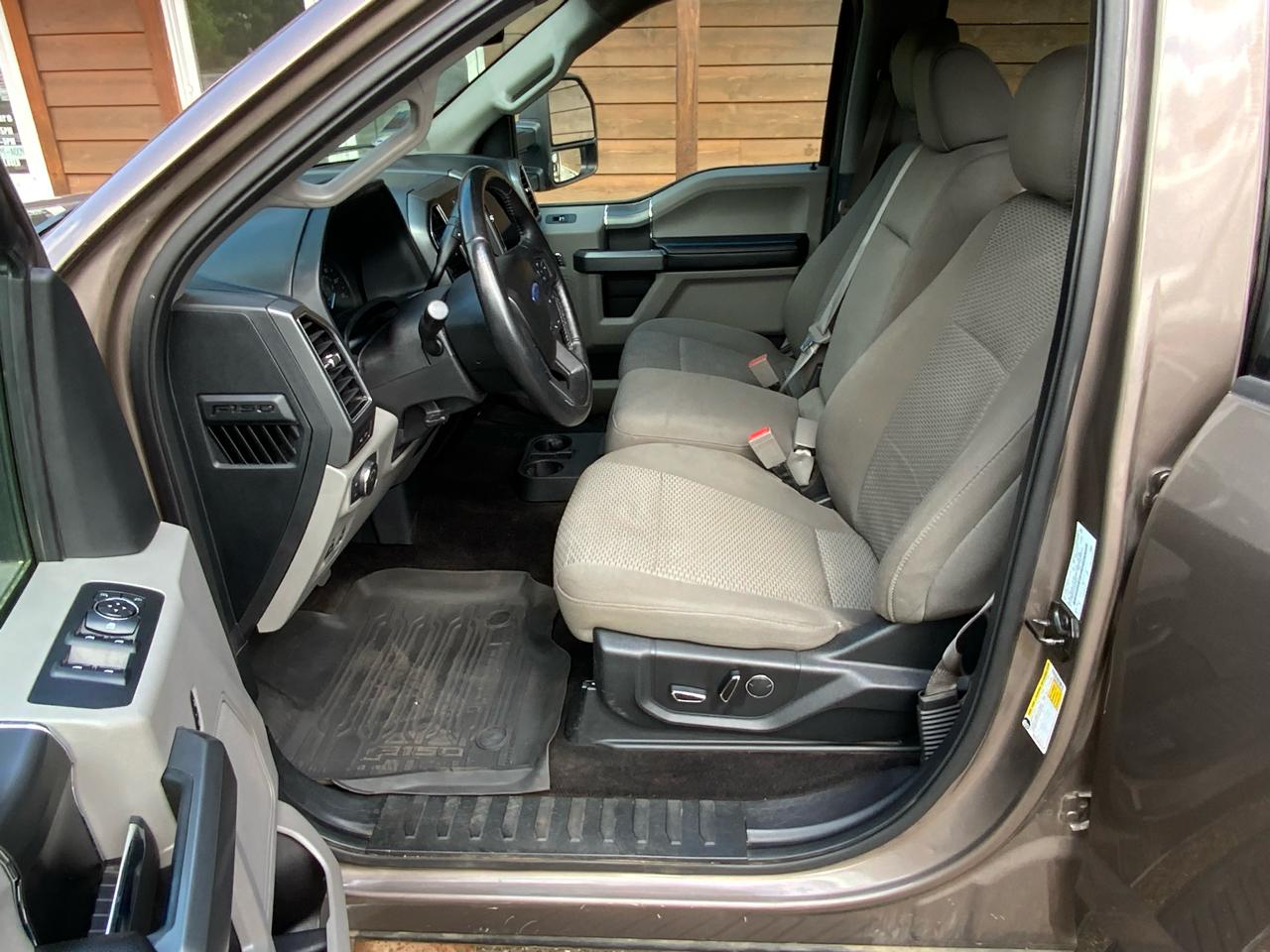 Ford F-150 4WD SuperCrew 157" XLT w/HD Payload Pkg 2018