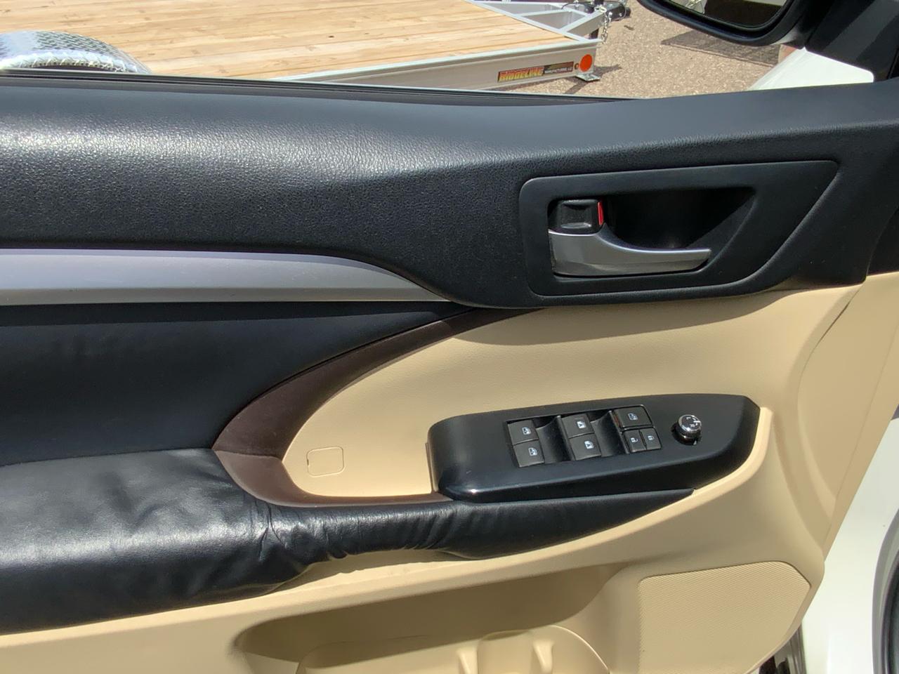 Toyota Highlander XLE AWD V6 2014
