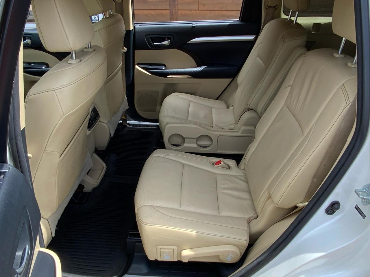 Toyota Highlander XLE AWD V6 2014