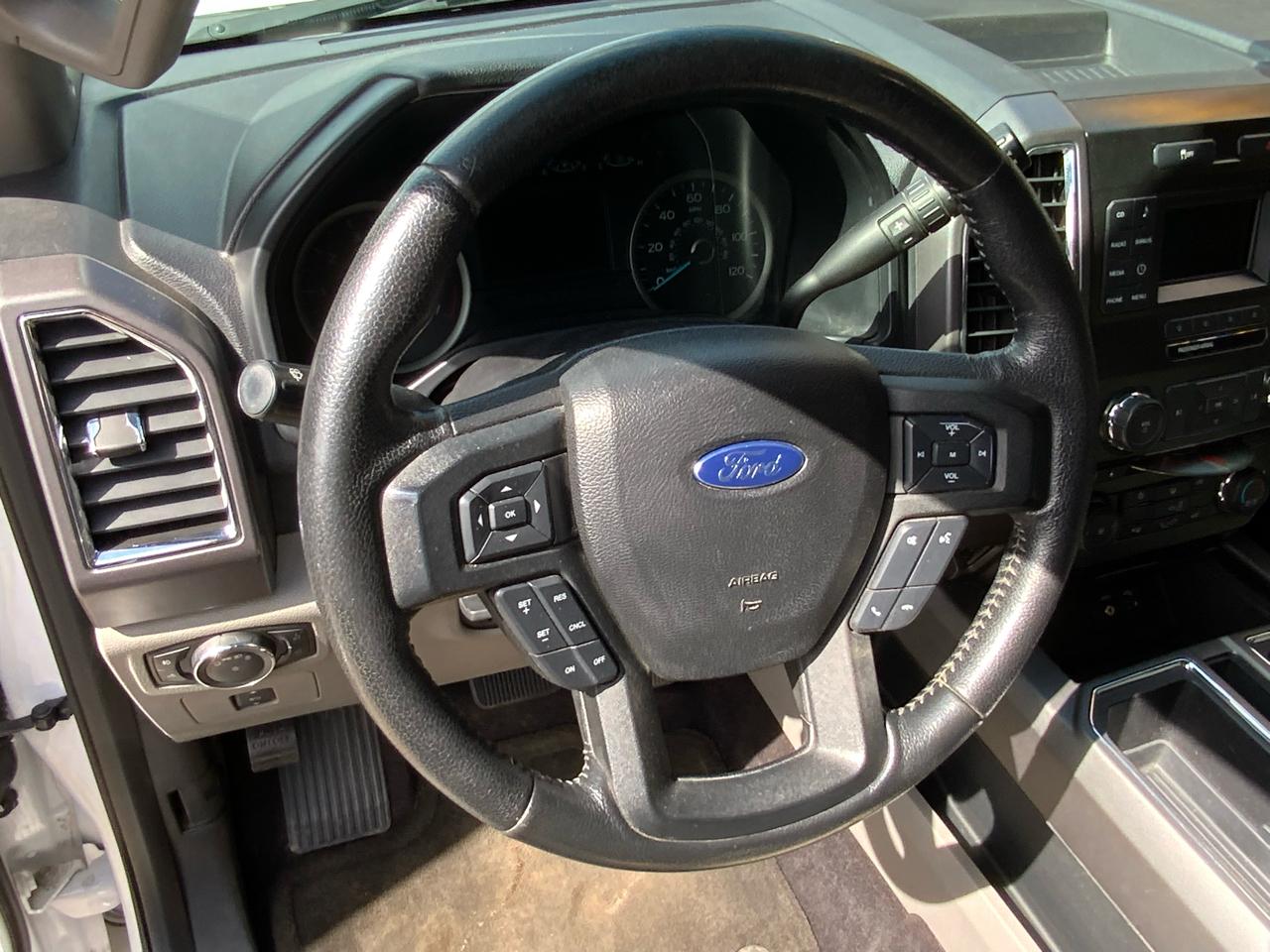 Ford F-150 4WD SuperCrew 157" XLT 2015