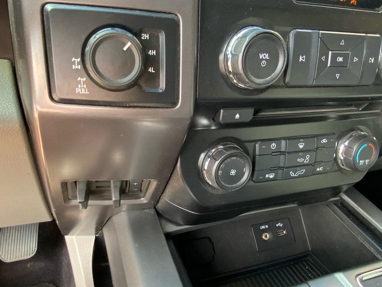 Ford F-150 4WD SuperCrew 157" XLT 2015