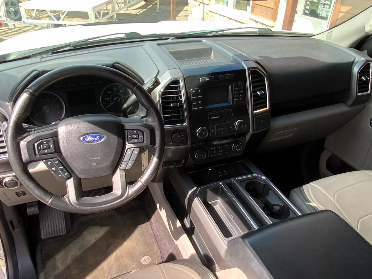 Ford F-150 4WD SuperCrew 157" XLT 2015