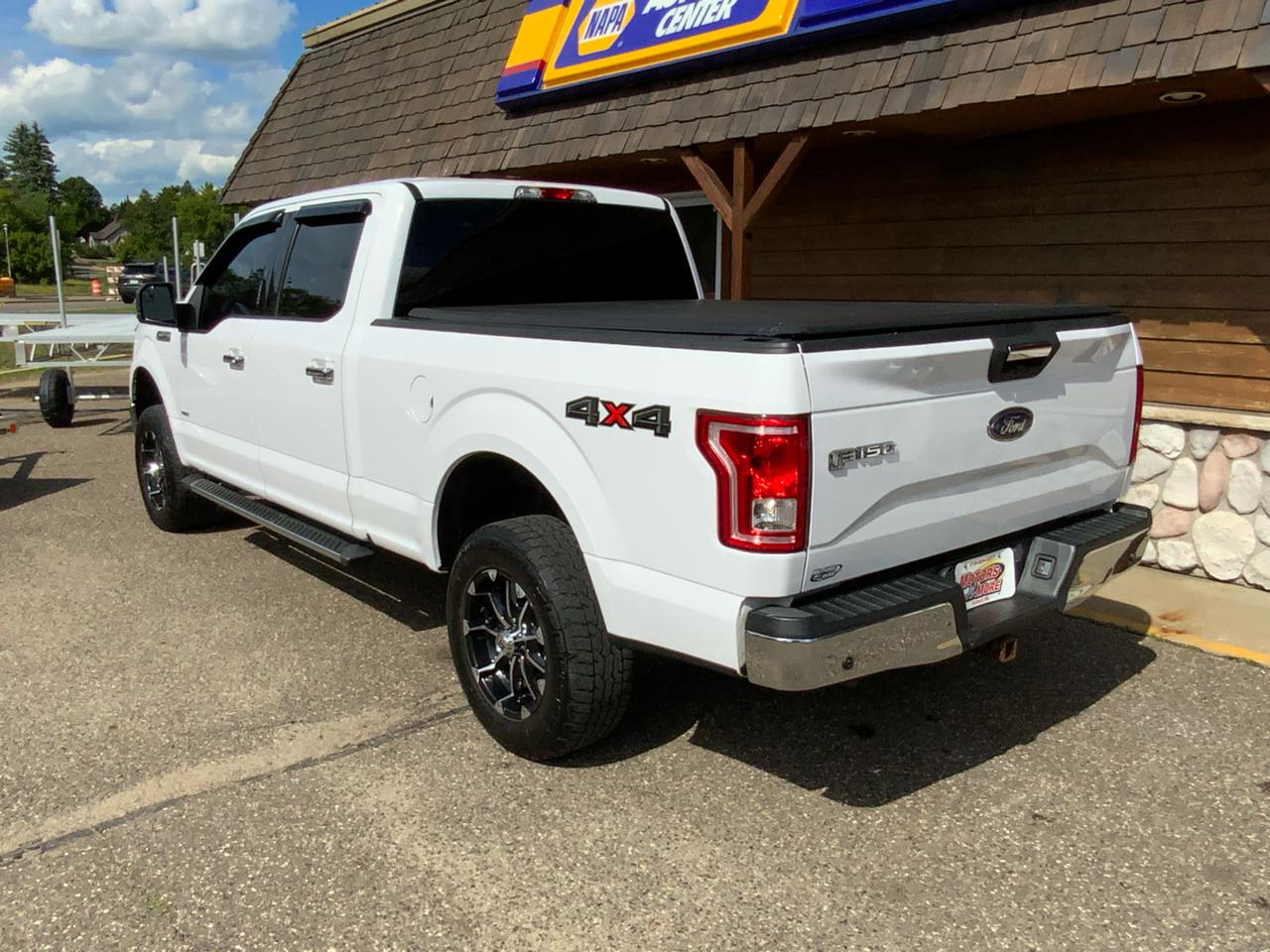 Ford F-150 4WD SuperCrew 157" XLT 2015