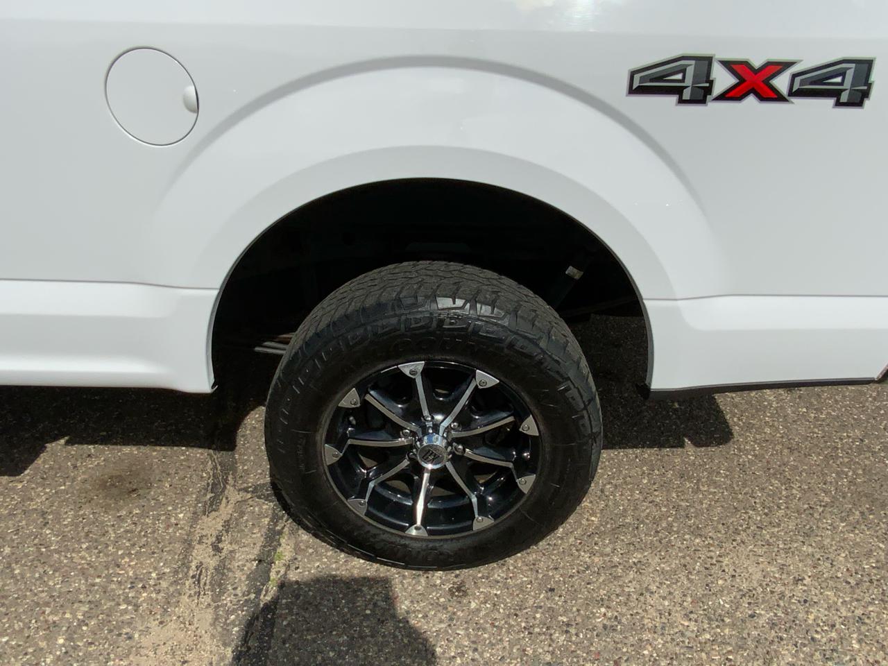 Ford F-150 4WD SuperCrew 157" XLT 2015