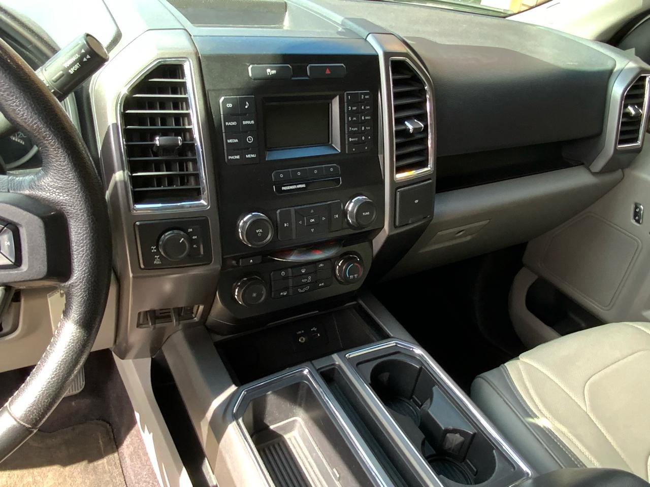 Ford F-150 4WD SuperCrew 157" XLT 2015