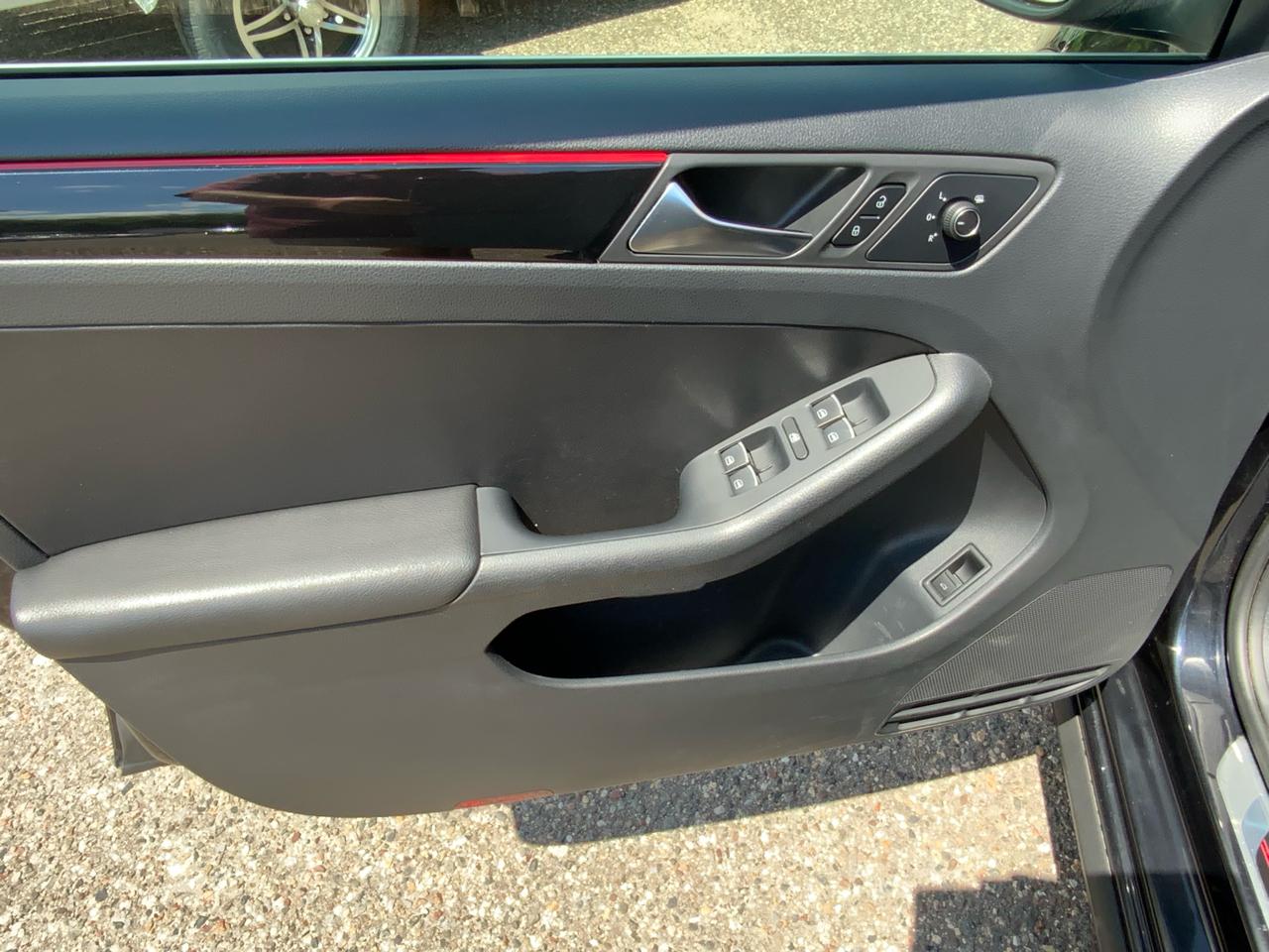 Volkswagen Jetta  2015