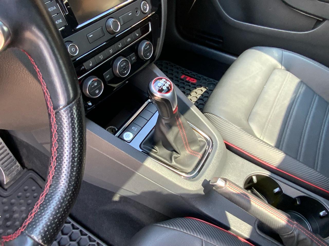 Volkswagen Jetta  2015