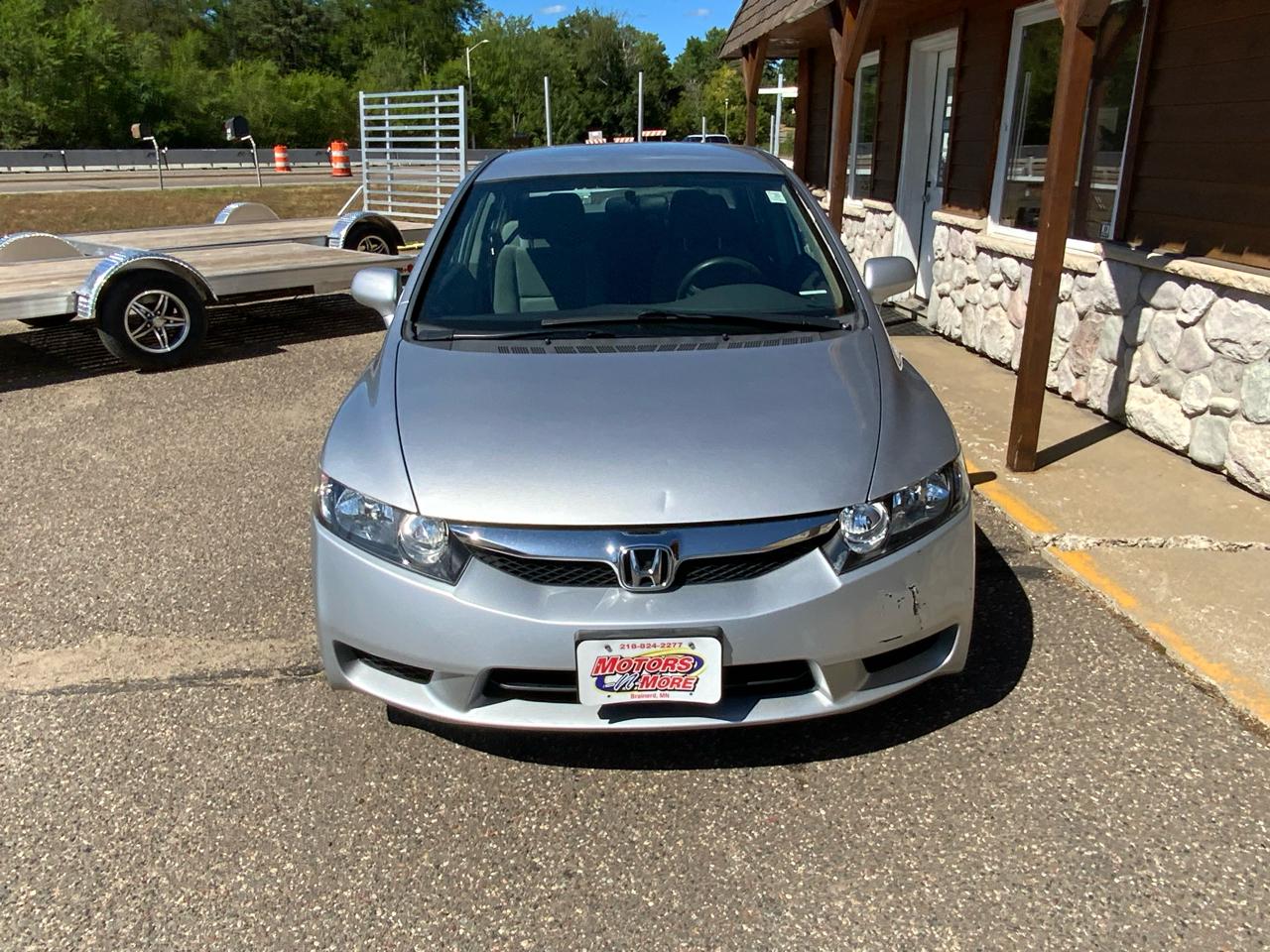 Honda Civic LX Sedan 5-Speed AT 2011