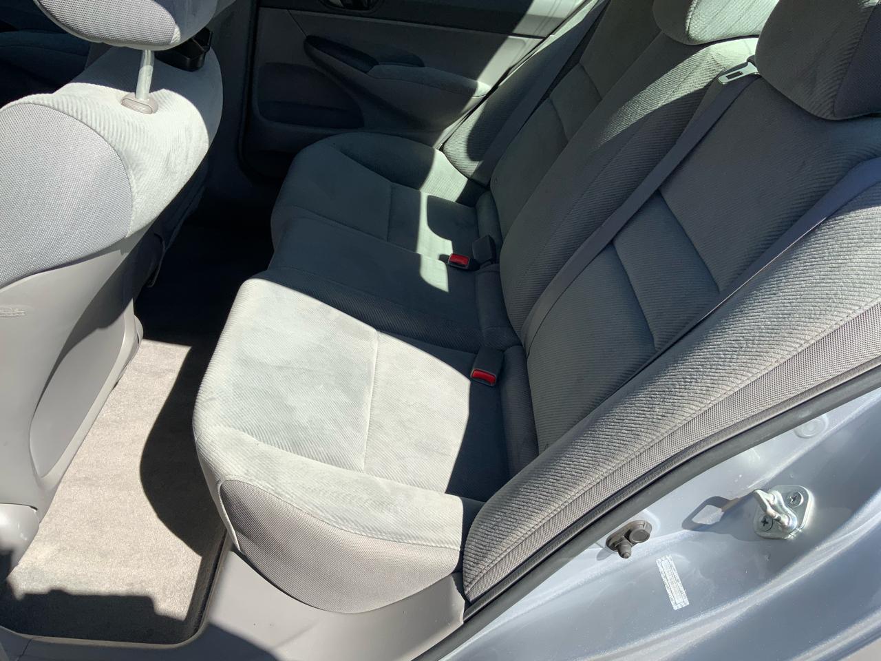 Honda Civic LX Sedan 5-Speed AT 2011