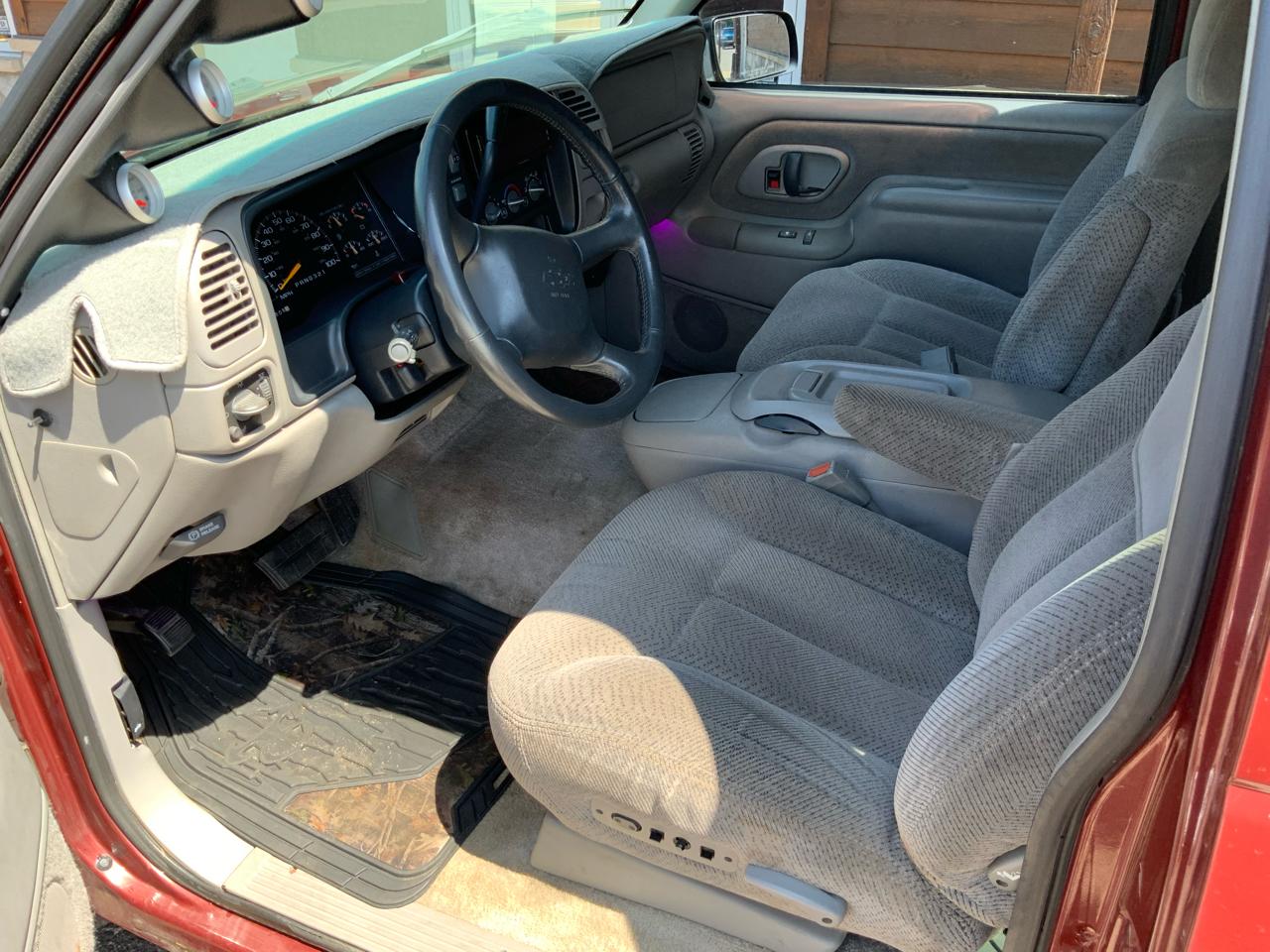 Chevrolet Tahoe 2-Door 4WD 1998
