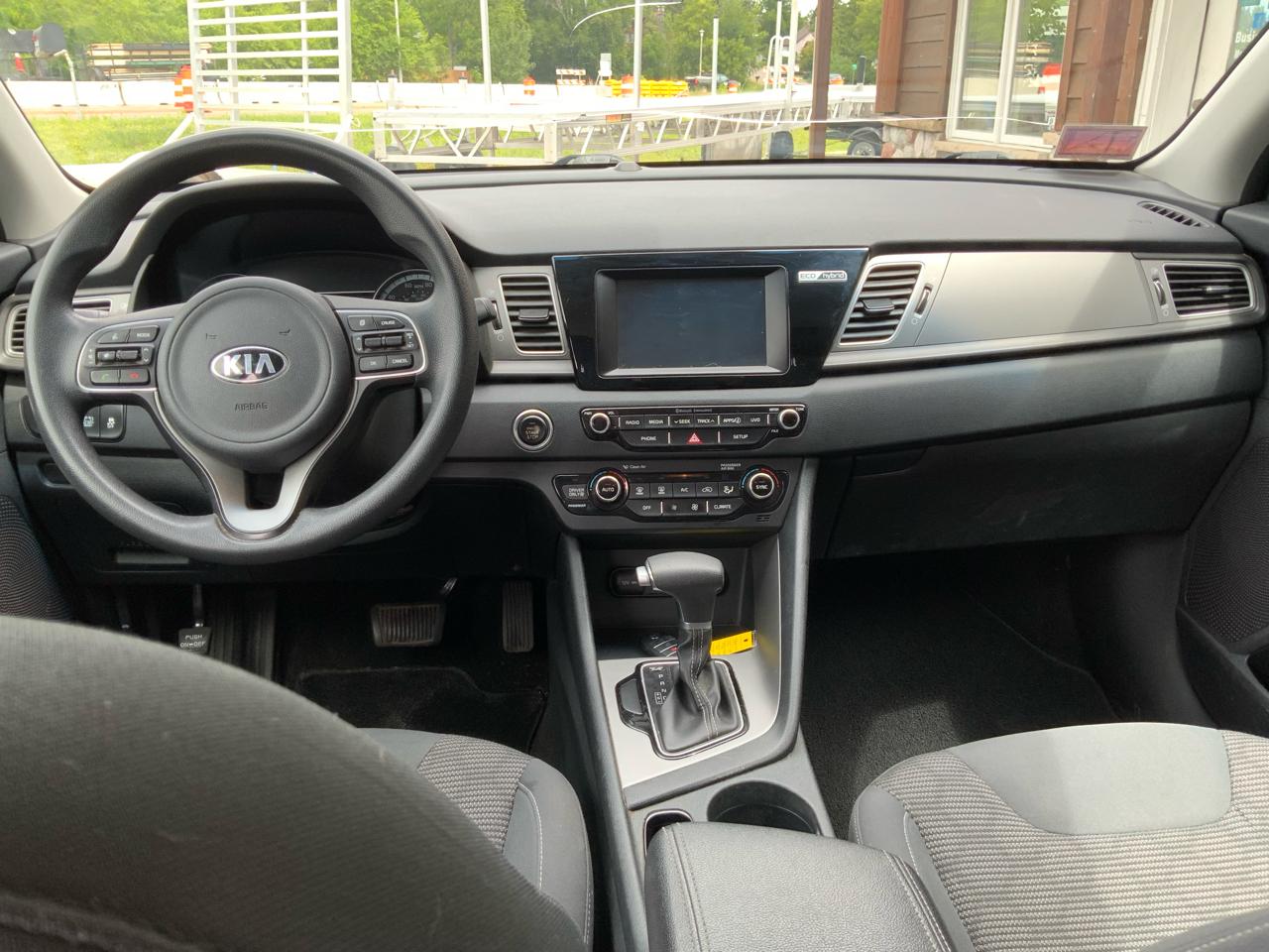 Kia Niro LX 2018