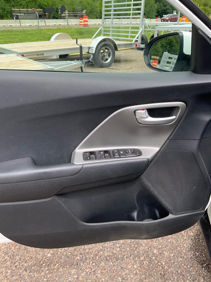 Kia Niro LX 2018