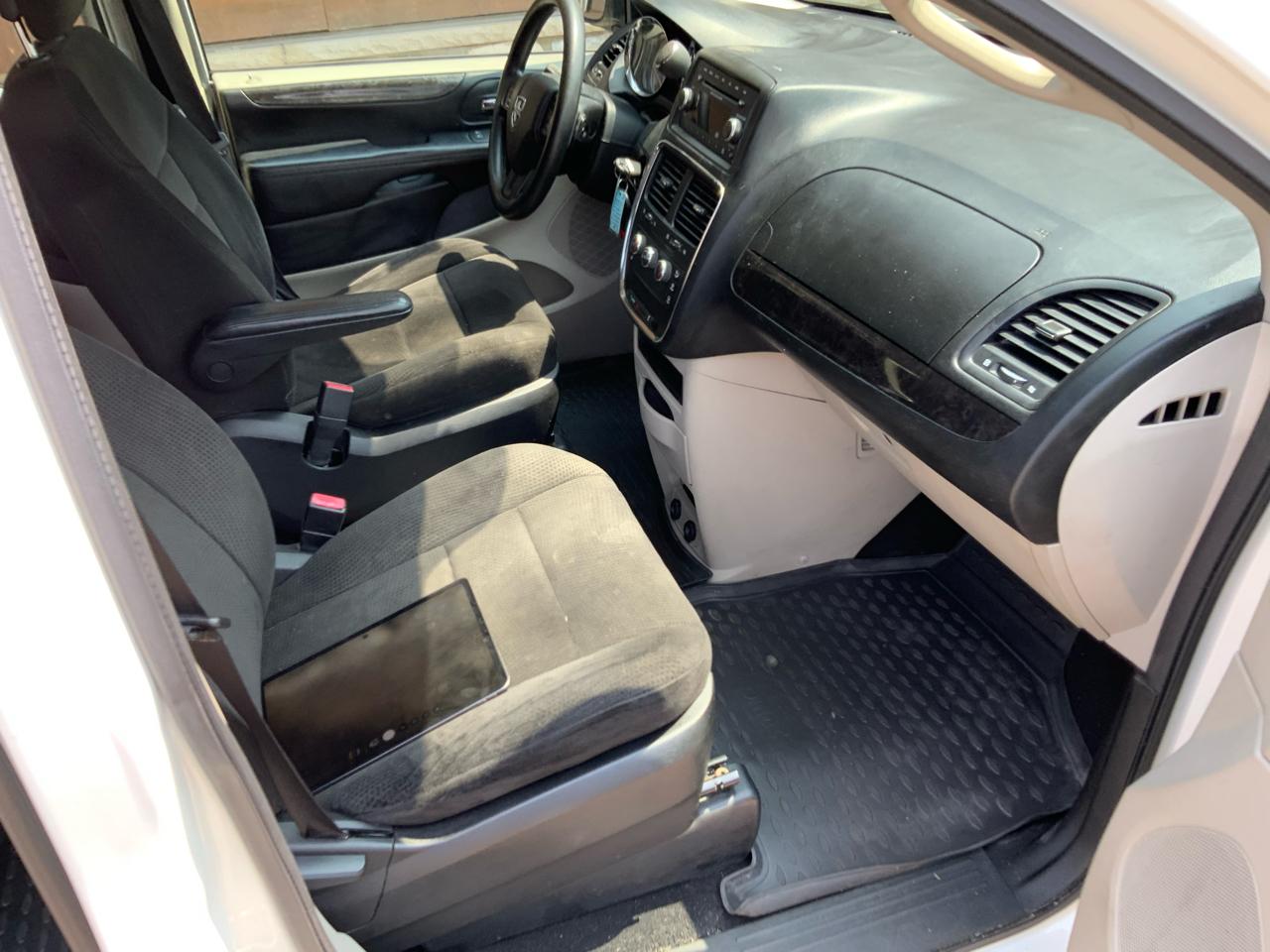 Dodge Grand Caravan SE 2013