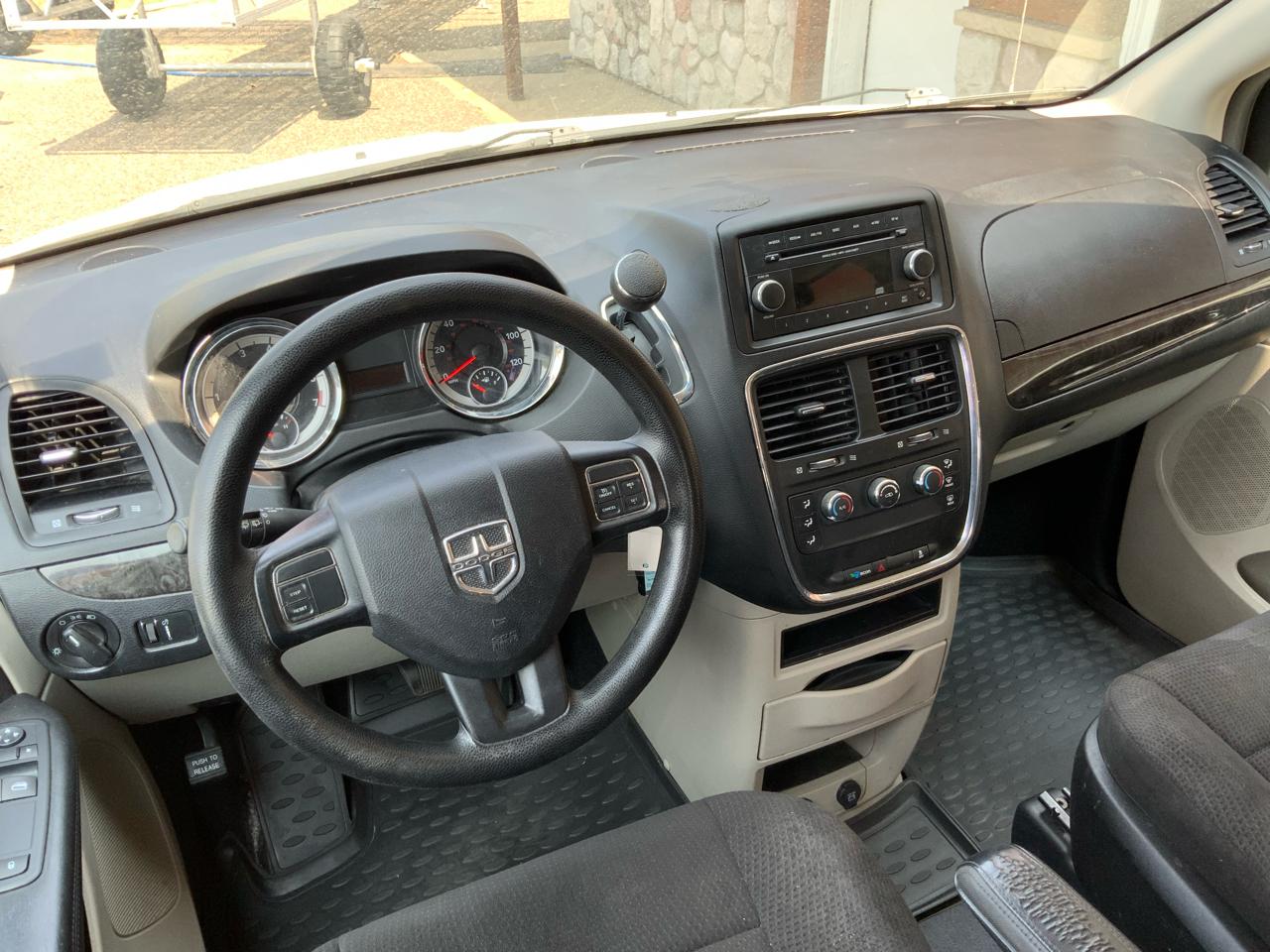 Dodge Grand Caravan SE 2013