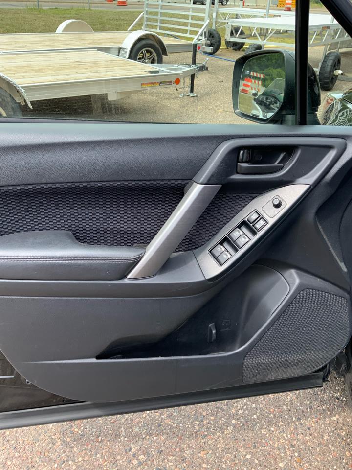 Subaru Forester 2.5i Premium PZEV CVT 2017