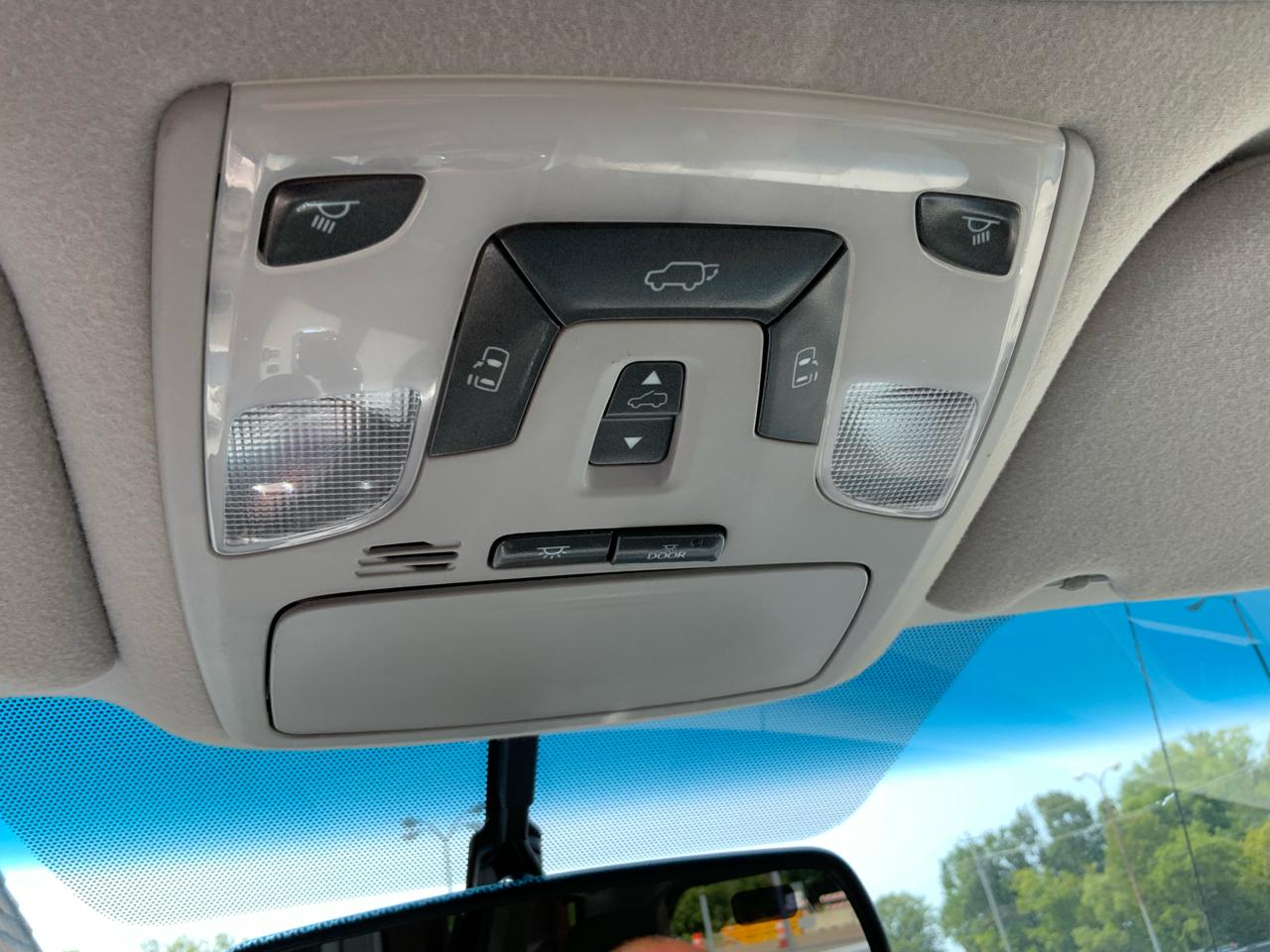 Toyota Sienna 5dr 7-Pass Van V6 XLE AWD (Natl) 2014