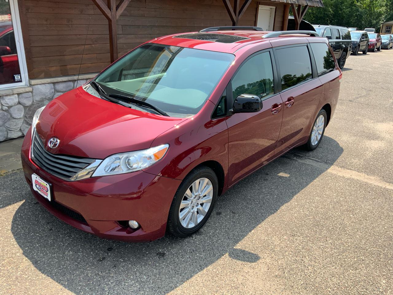 Toyota Sienna 5dr 7-Pass Van V6 XLE AWD (Natl) 2014