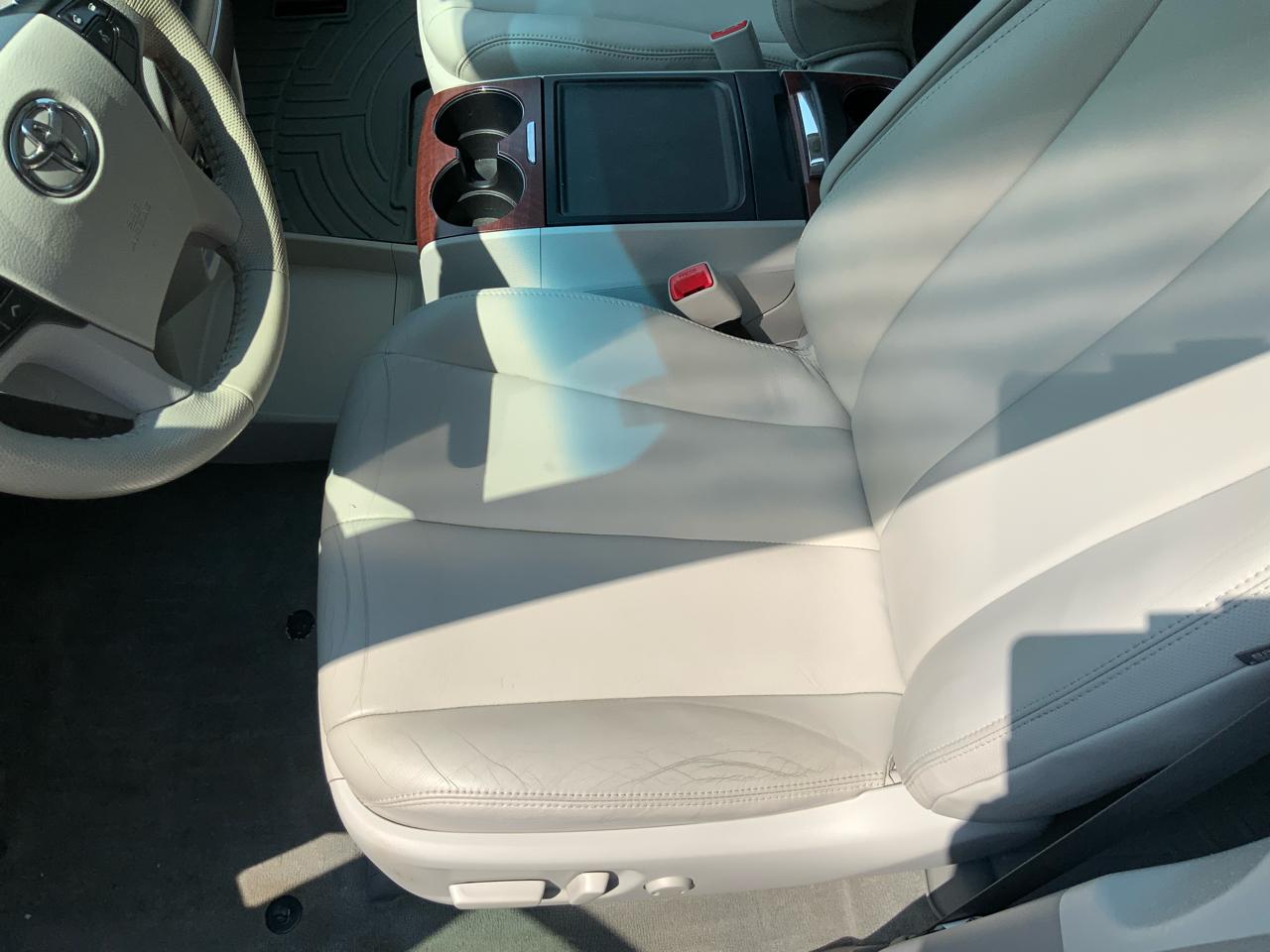 Toyota Sienna 5dr 7-Pass Van V6 XLE AWD (Natl) 2014