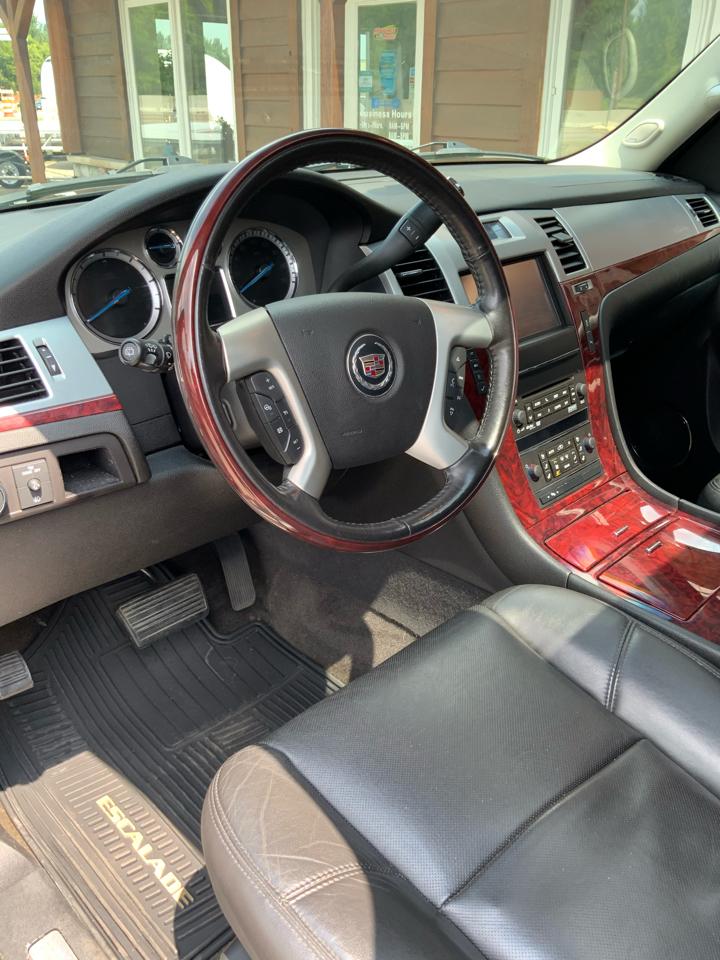 Cadillac Escalade AWD Luxury 2013