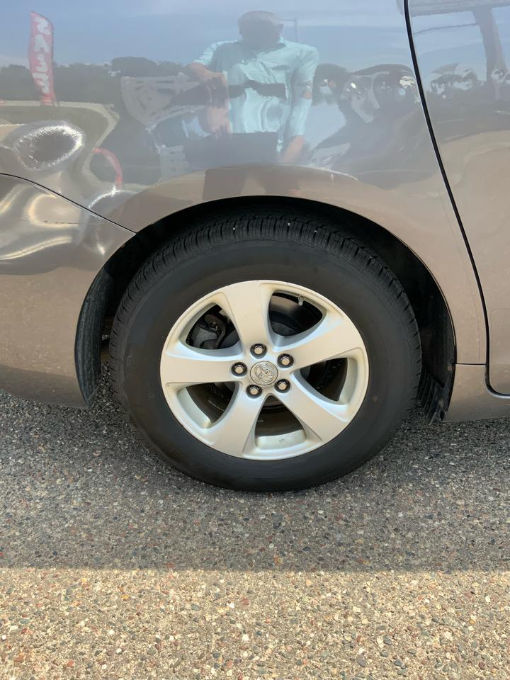 Toyota Sienna LE 8-Pass V6 2011