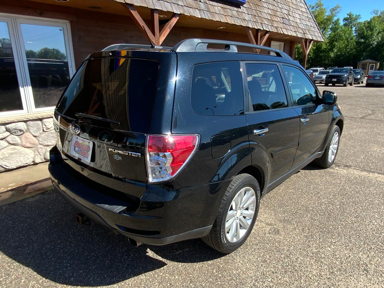 Subaru Forester 2.5X Premium 2011