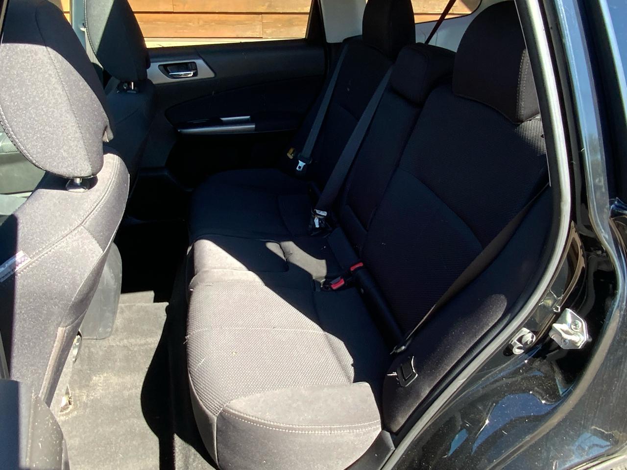 Subaru Forester 2.5X Premium 2011