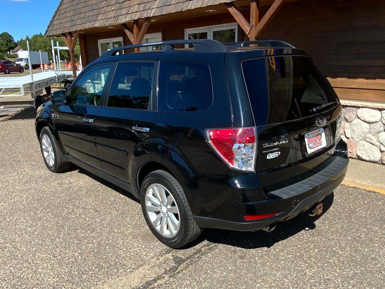 Subaru Forester 2.5X Premium 2011