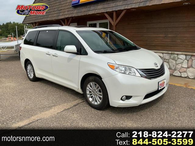 2015 Toyota Sienna XLE 8-Passenger