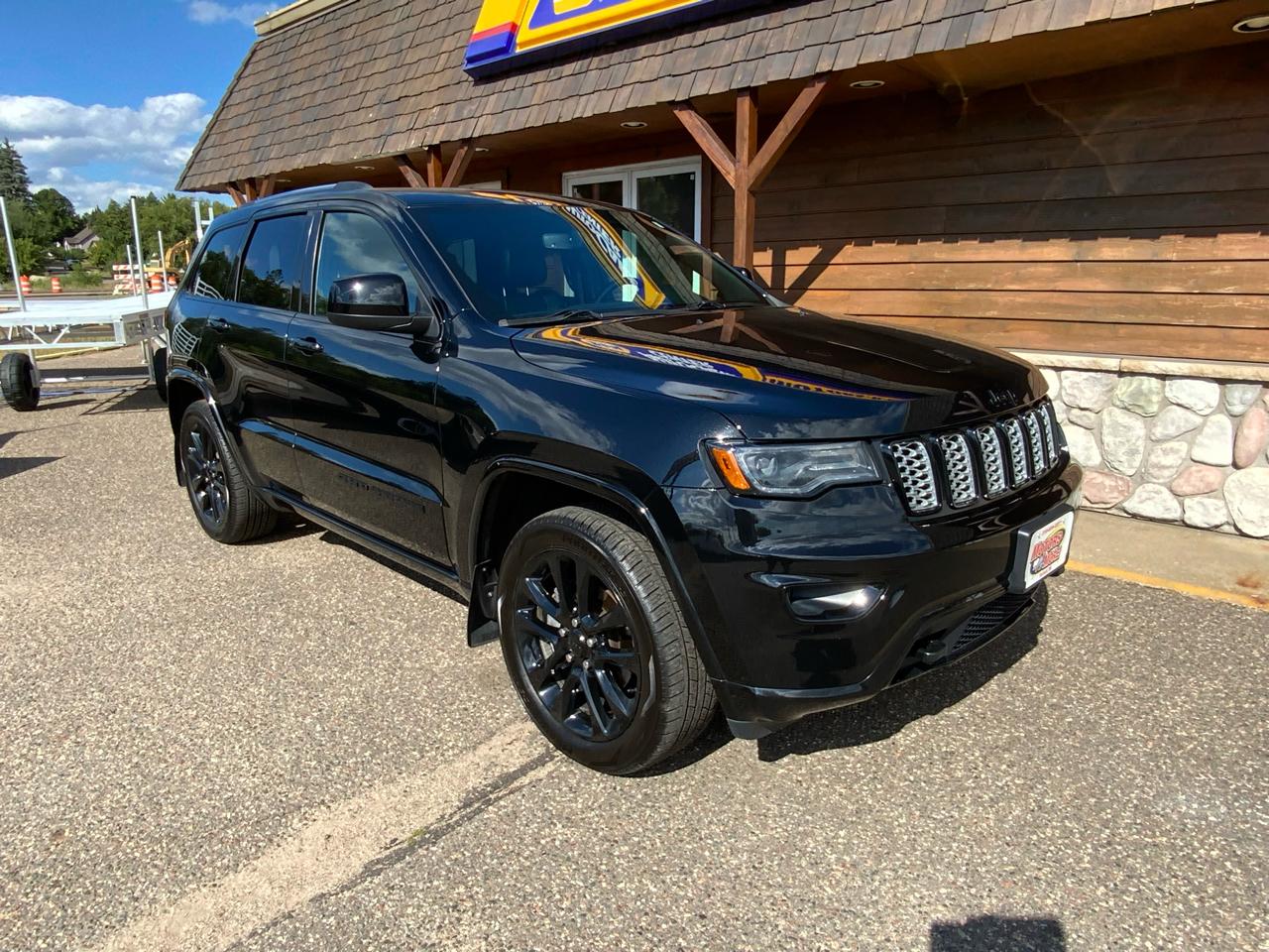 Jeep Grand Cherokee Laredo 4WD 2020