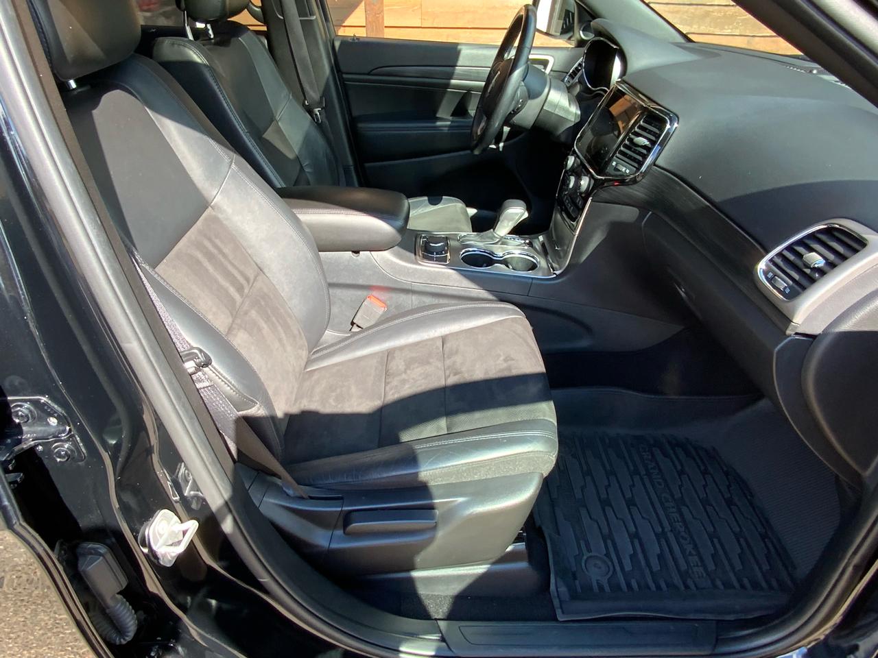 Jeep Grand Cherokee Laredo 4WD 2020