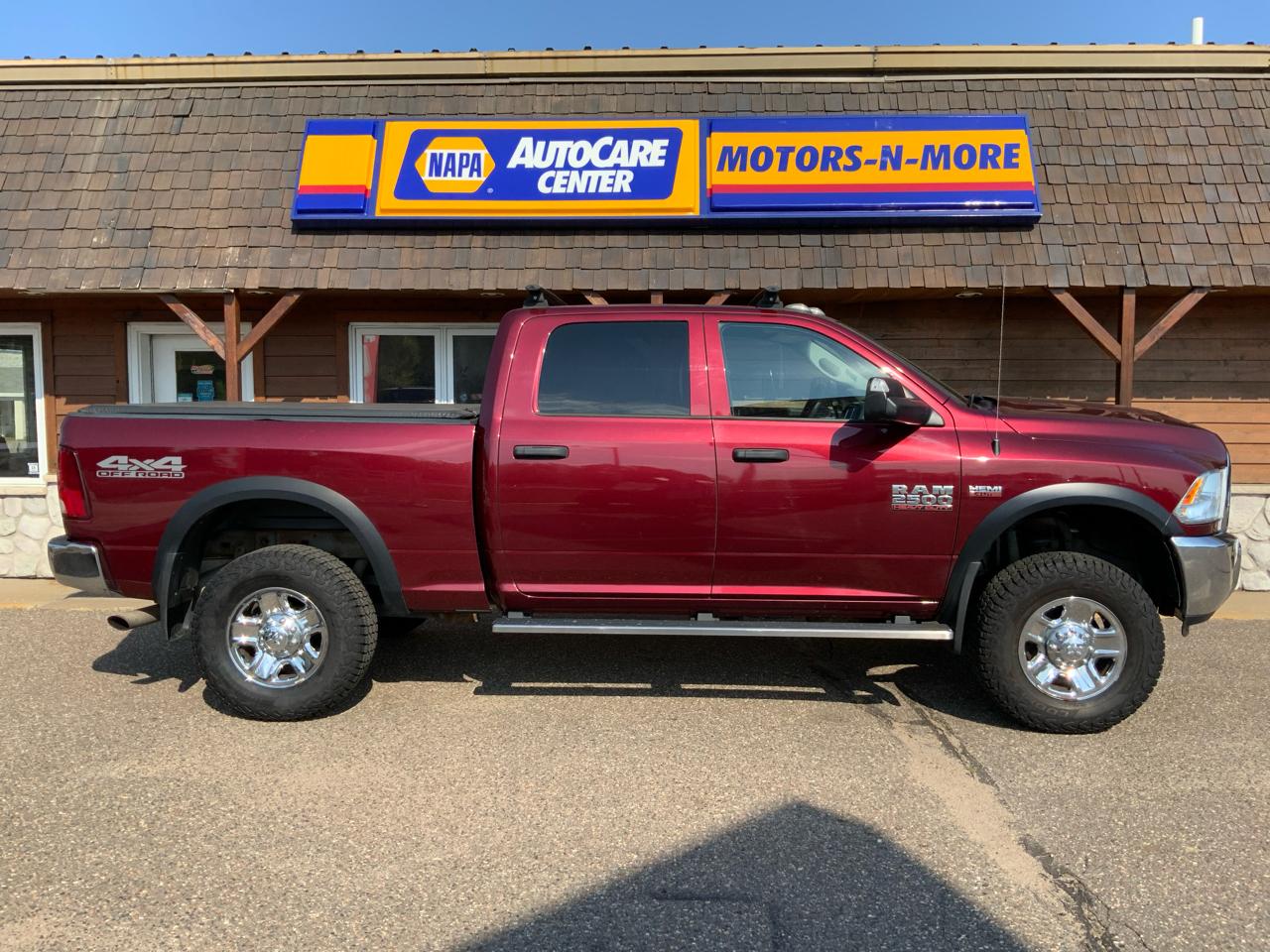 RAM 2500 Tradesman Crew Cab SWB 4WD 2017