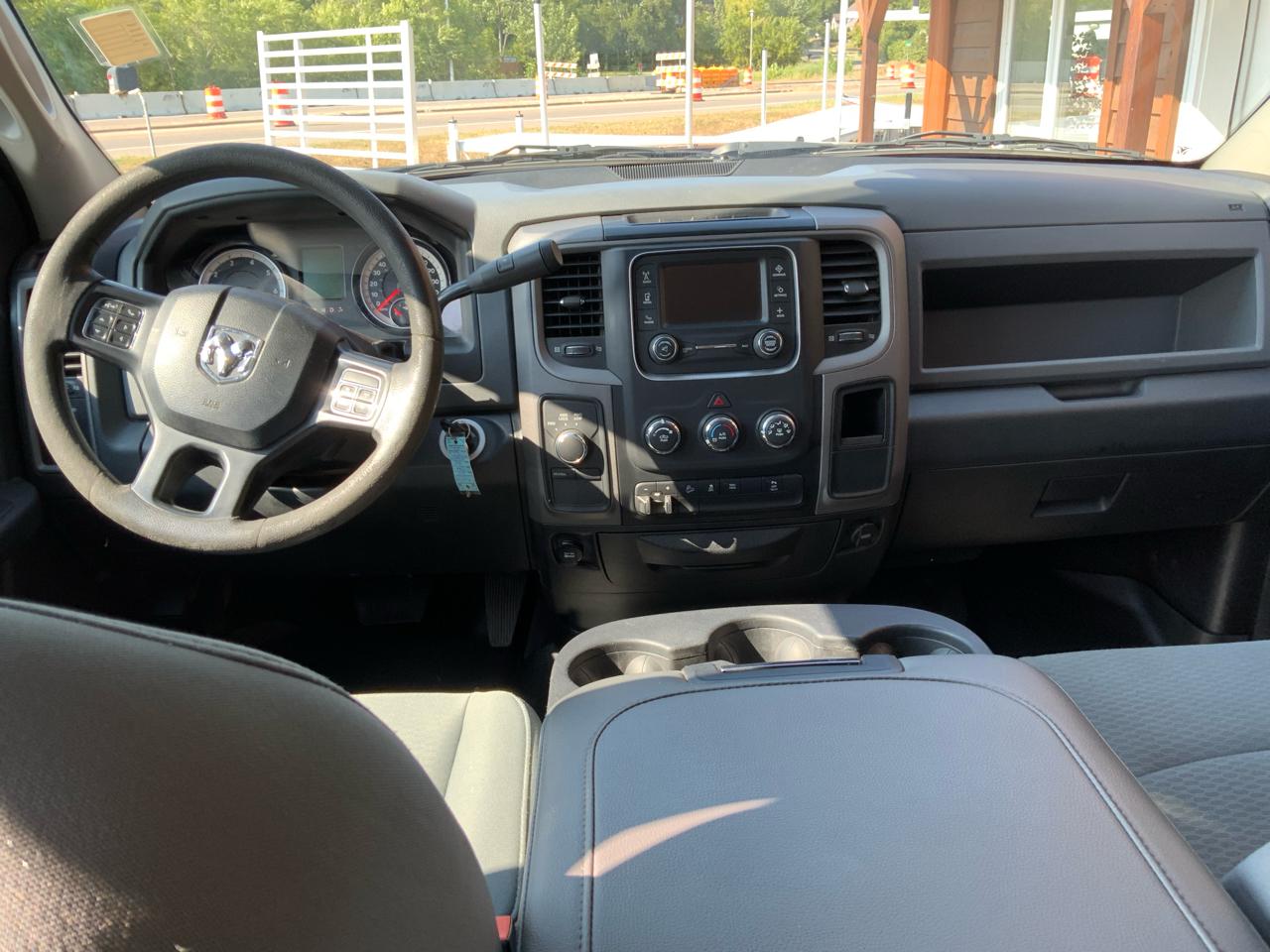 RAM 2500 Tradesman Crew Cab SWB 4WD 2017
