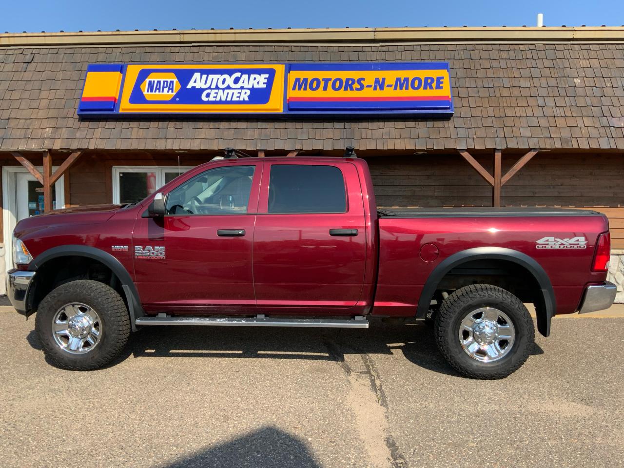 RAM 2500 Tradesman Crew Cab SWB 4WD 2017