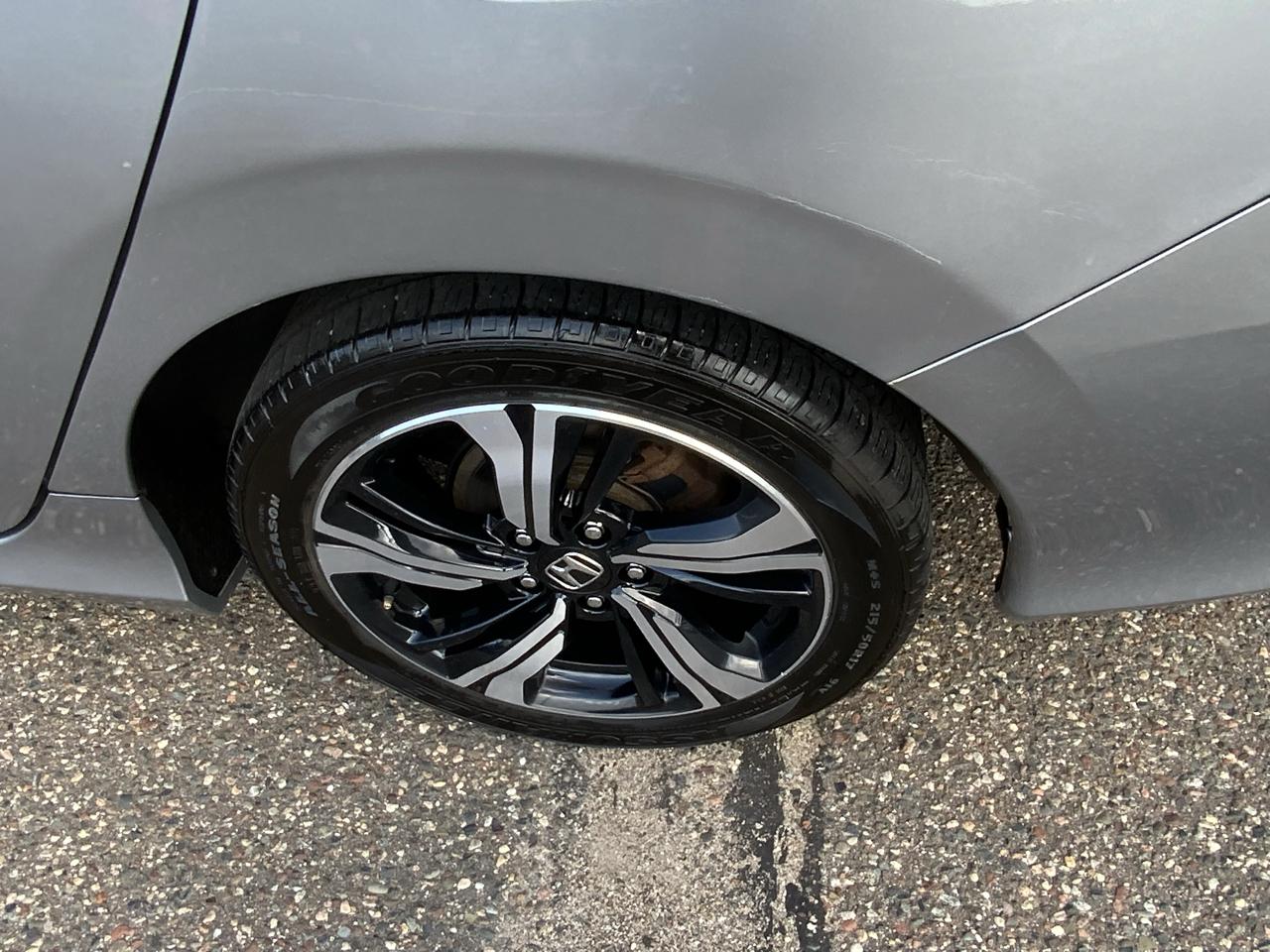 Honda Civic Touring Sedan CVT 2016