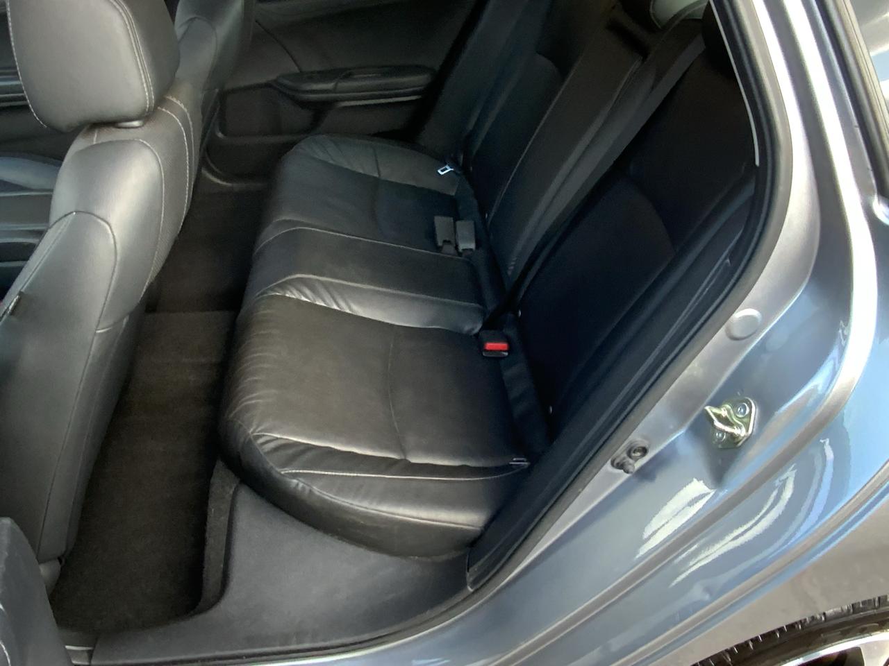 Honda Civic Touring Sedan CVT 2016