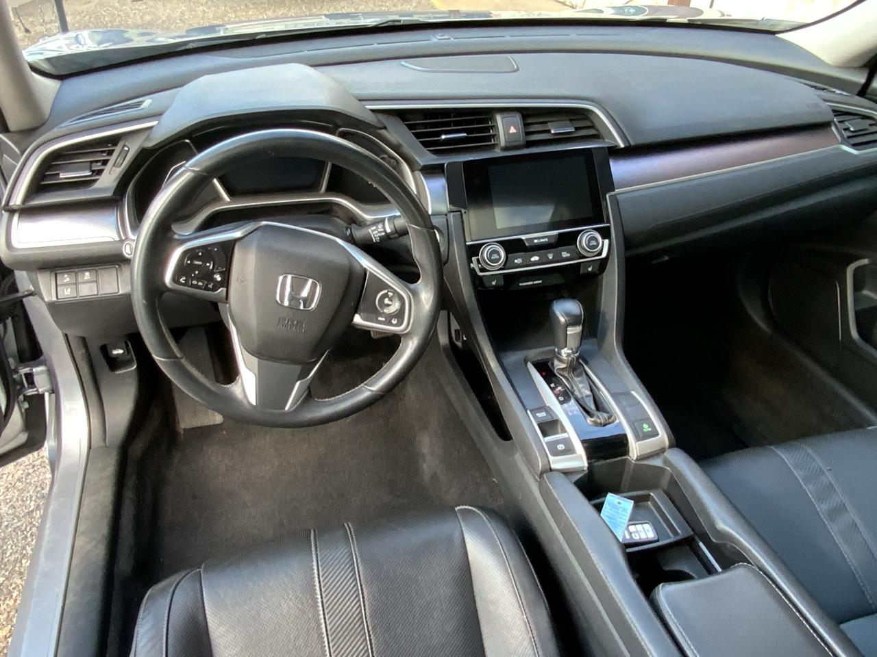 Honda Civic Touring Sedan CVT 2016