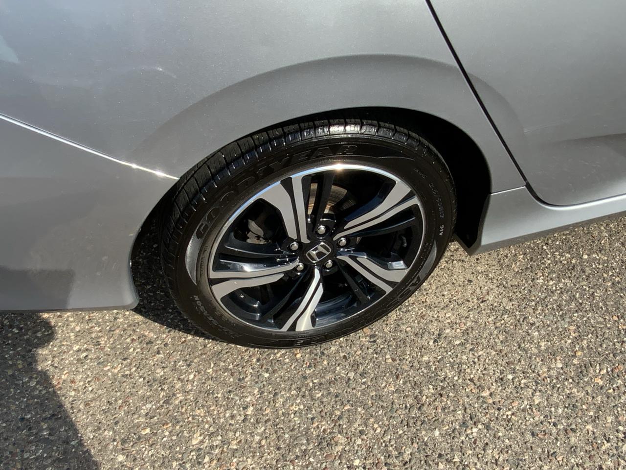 Honda Civic Touring Sedan CVT 2016