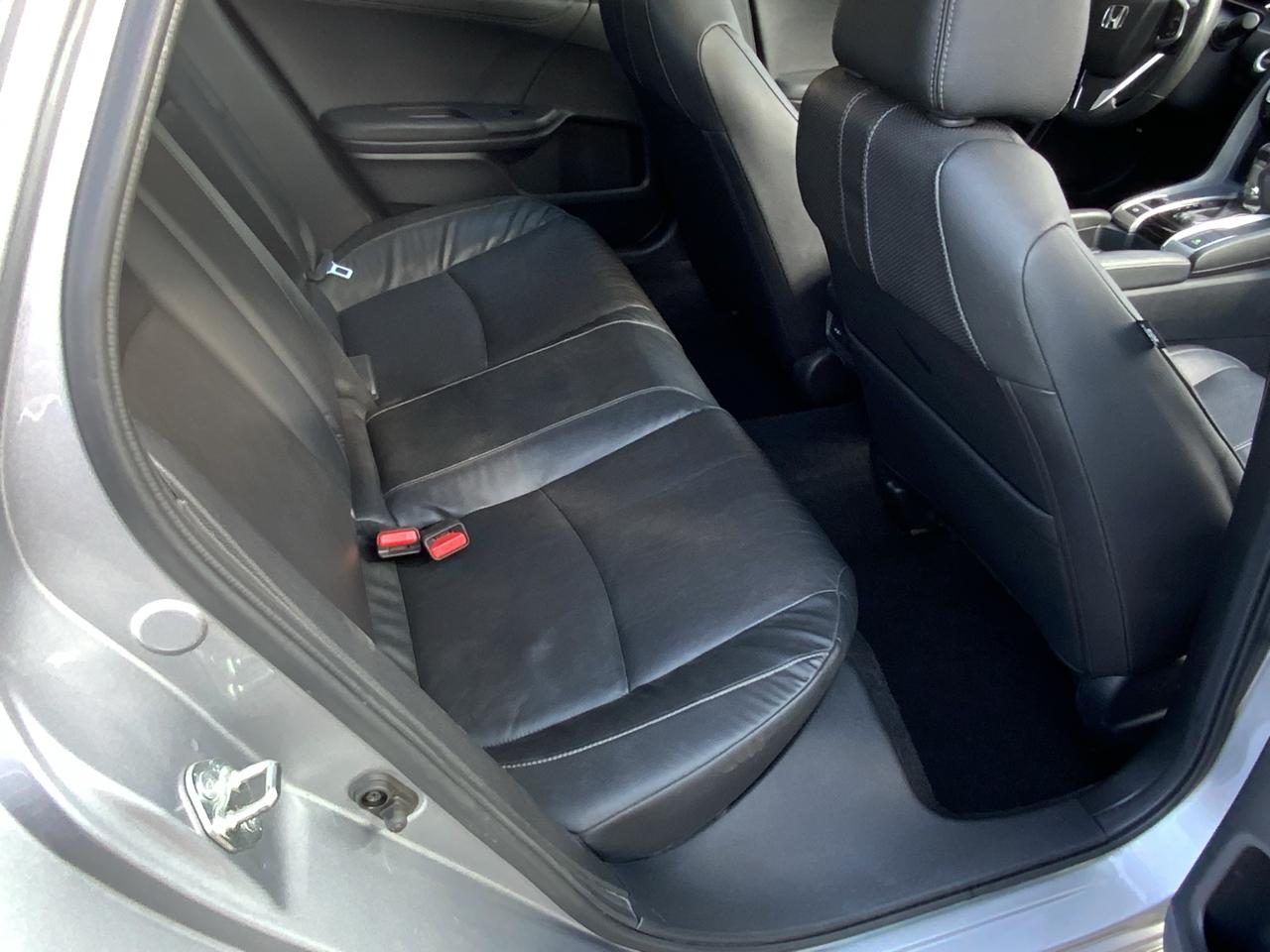 Honda Civic Touring Sedan CVT 2016