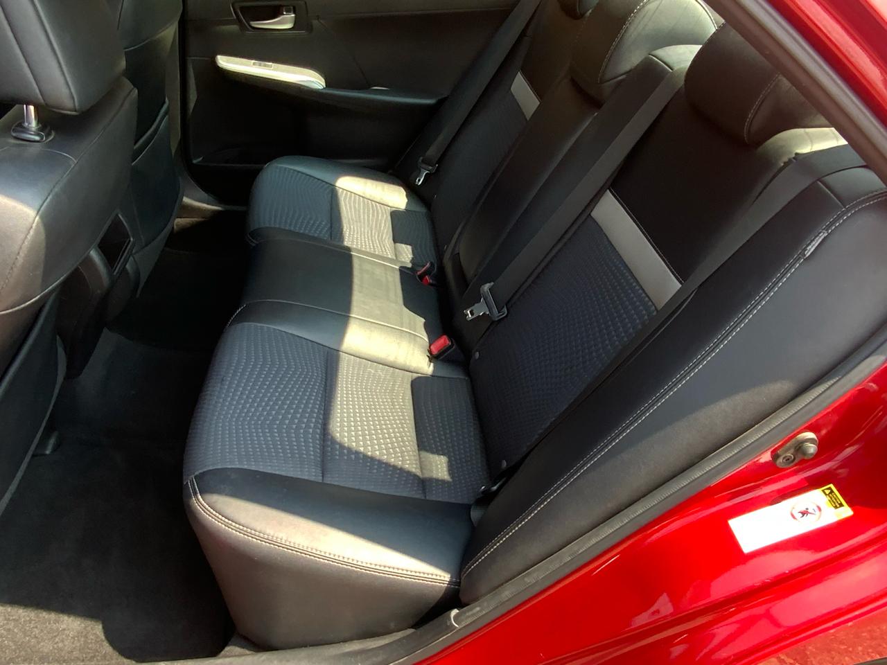Toyota Camry SE 2012