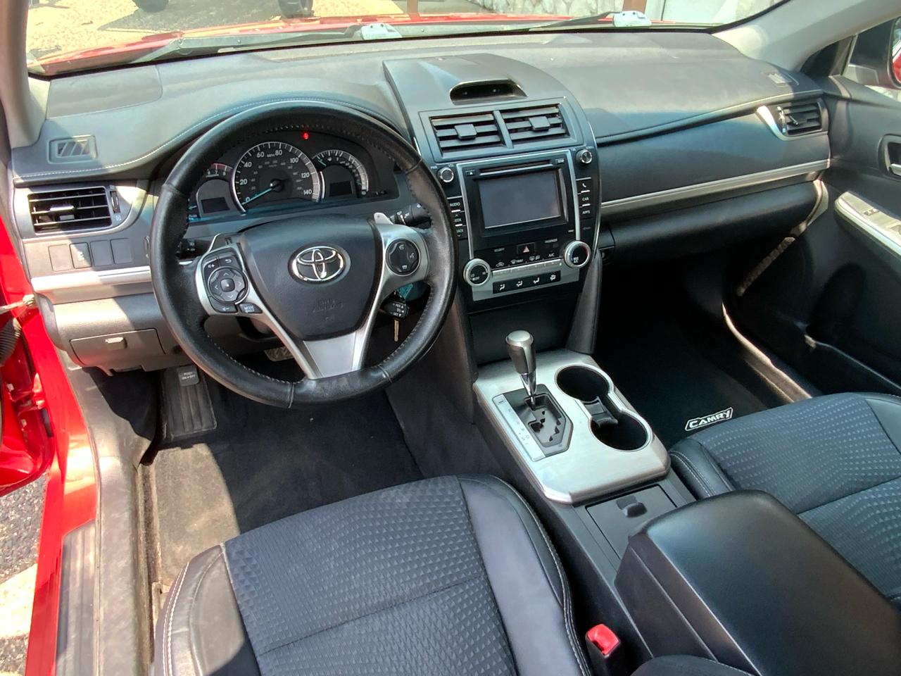 Toyota Camry SE 2012