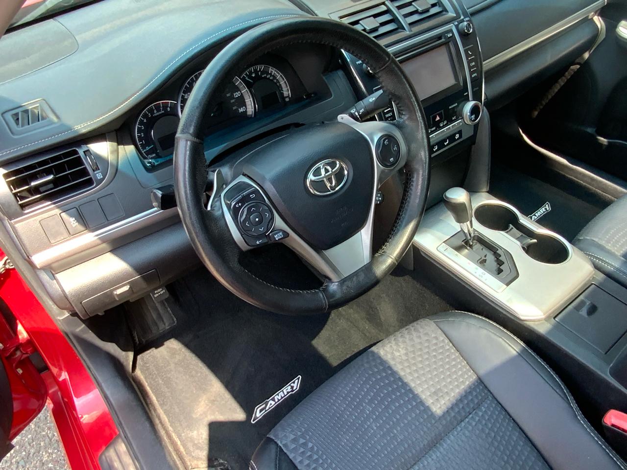 Toyota Camry SE 2012