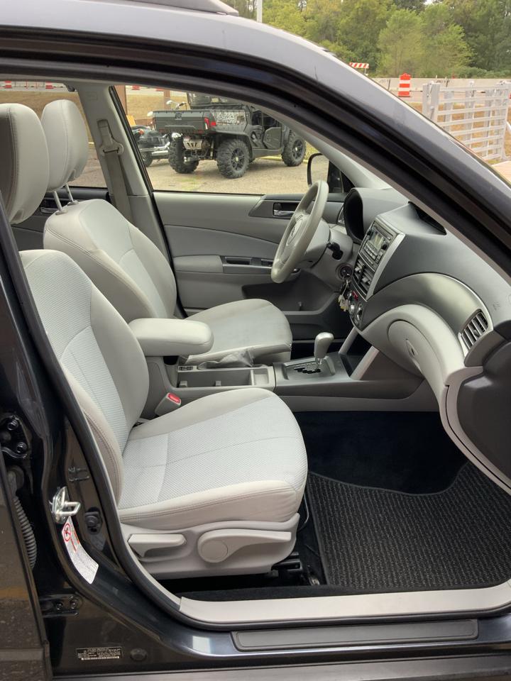 Subaru Forester 2.5X Premium 2012
