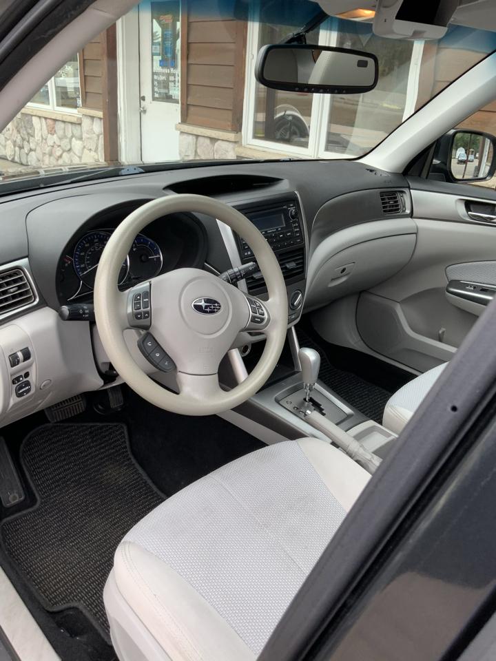 Subaru Forester 2.5X Premium 2012